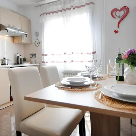 Lory Apartment