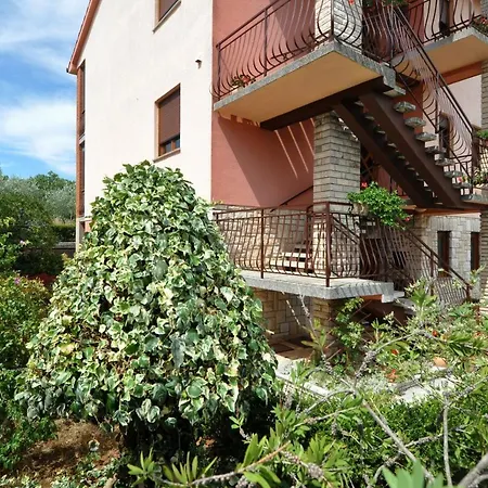 Lory Apartment